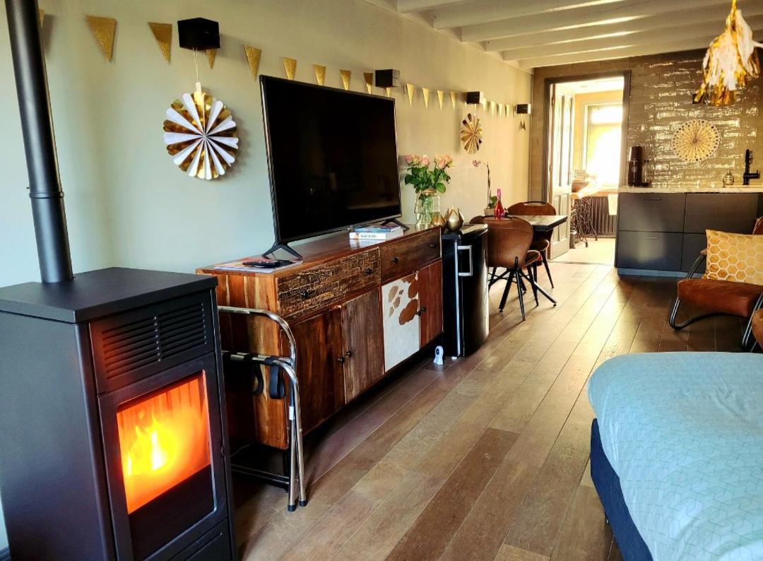 Guesthouse Het Gouden Eiland Veendam Esterno foto